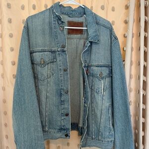 VINTAGE levi’s jean jacket